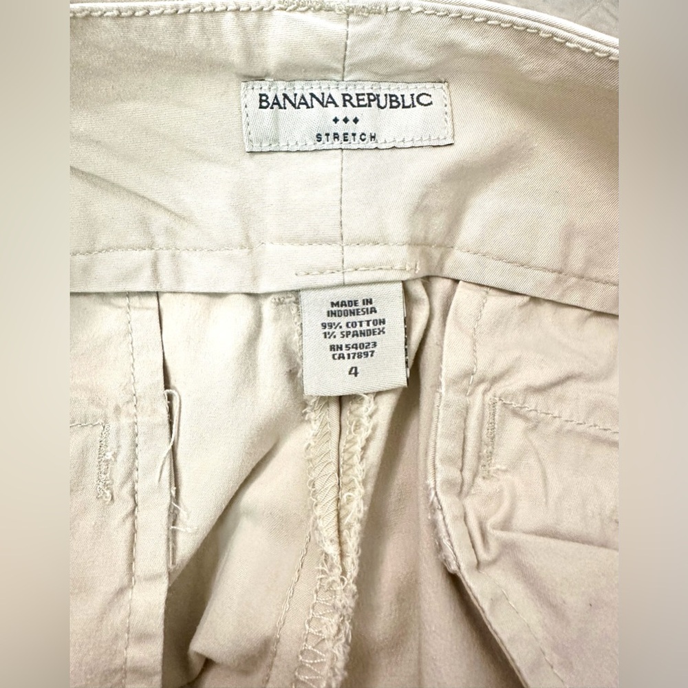 Banana Republic Cream Cotton Capri - Picture 3 of 4